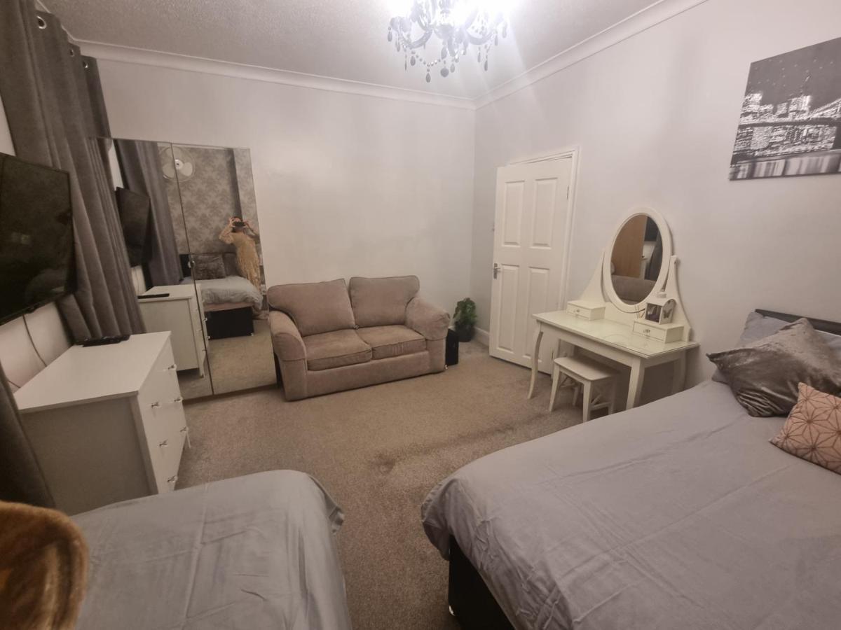 Private Luxury Double Room In كارديف المظهر الخارجي الصورة